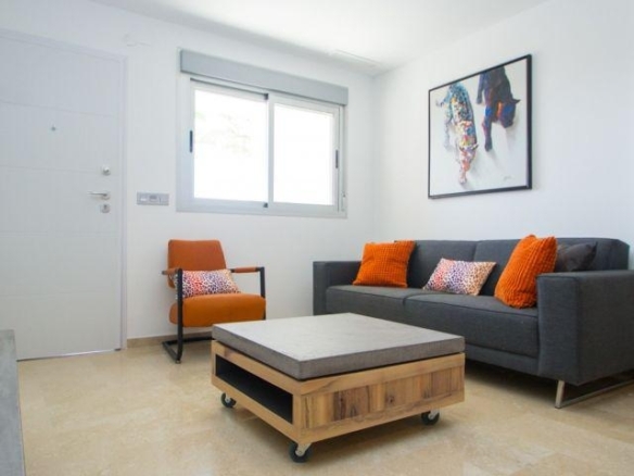 APARTAMENTO DE NUEVA CONSTRUCCIÓN CON 2 DORM EN ORIHUELA COSTA