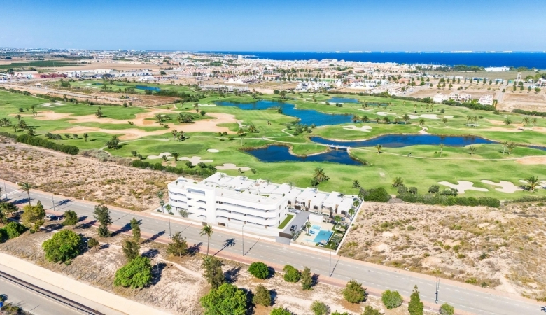APARTAMENTO DE NUEVA CONSTRUCCIÓN EN RESORT DE GOLF EN LOS ALCAZARES