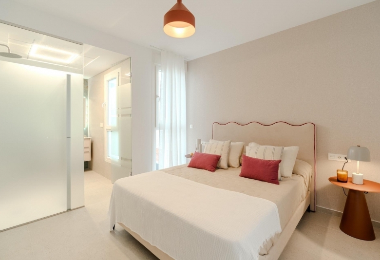 Chalet pareado en venta con piscina privada  en Los Alcázares