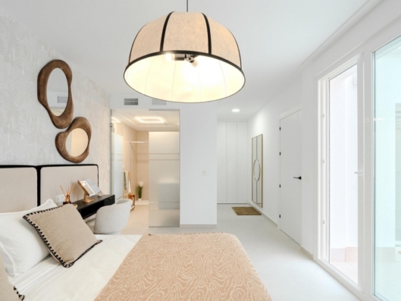 Chalet pareado en venta con piscina privada  en Los Alcázares