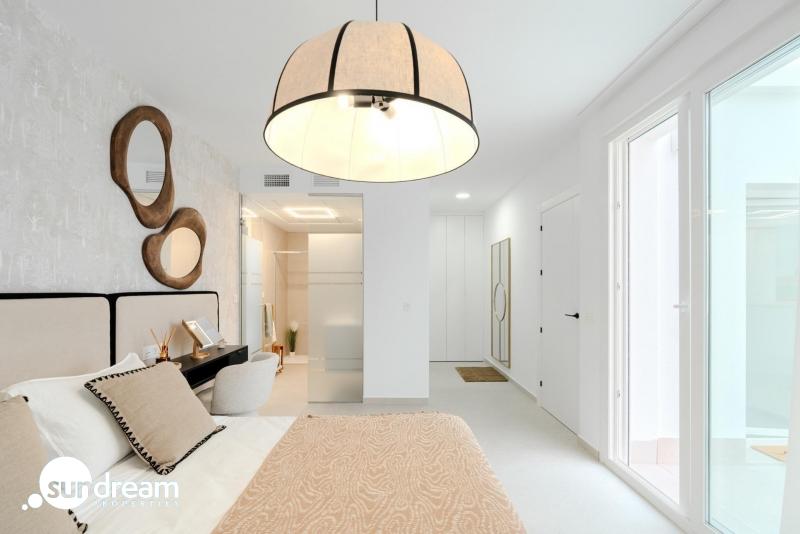 Chalet pareado en venta con piscina privada  en Los Alcázares