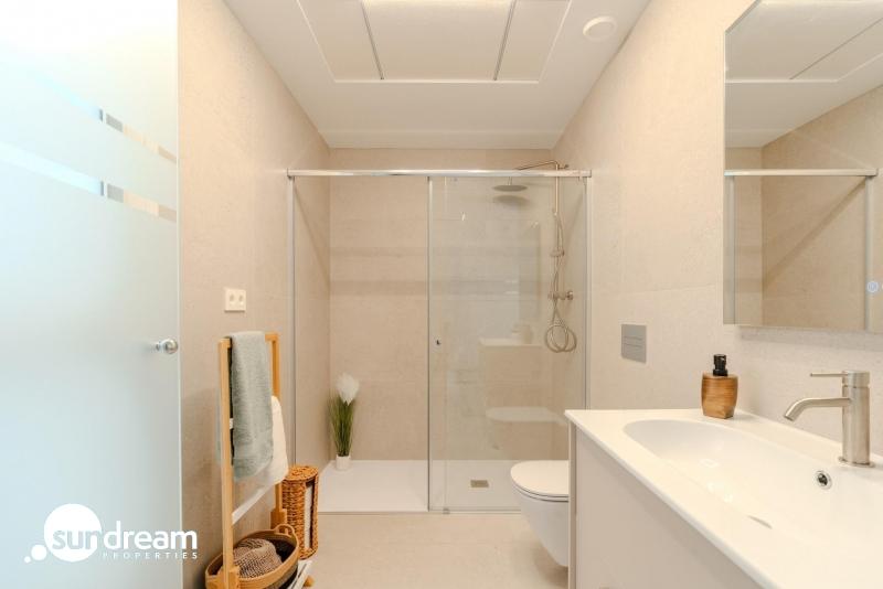 g_39989-11-18 Chalet pareado en venta con piscina privada en Los Alcázares