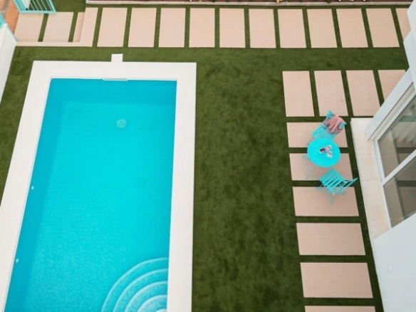 Chalet pareado en venta con piscina privada  en Los Alcázares
