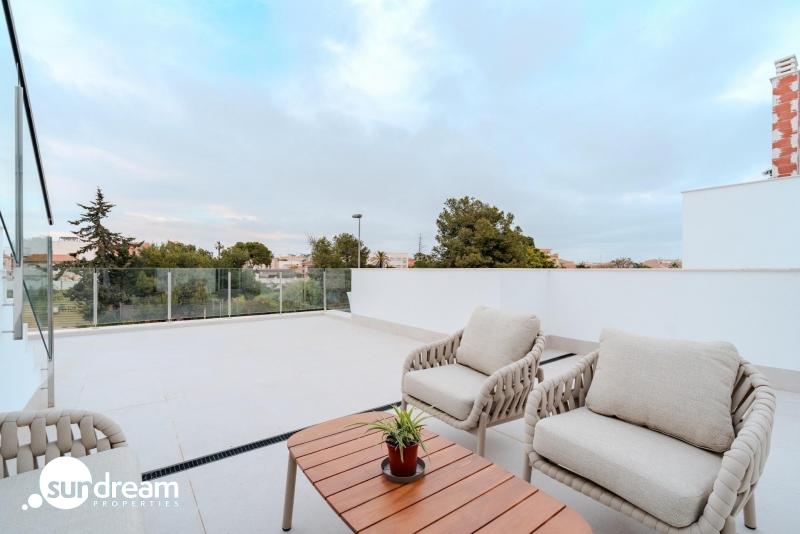 g_39989-11-21 Chalet pareado en venta con piscina privada en Los Alcázares