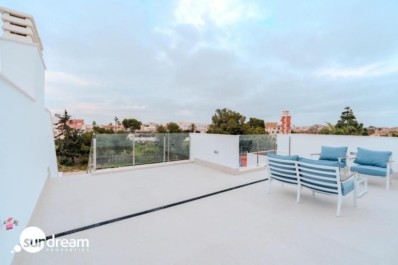 g_39989-11-22 Chalet pareado en venta con piscina privada en Los Alcázares