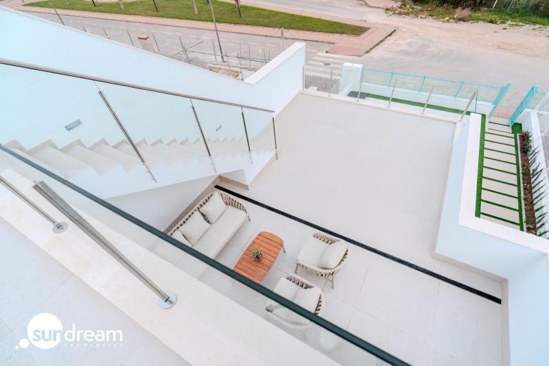 g_39989-11-23 Chalet pareado en venta con piscina privada en Los Alcázares