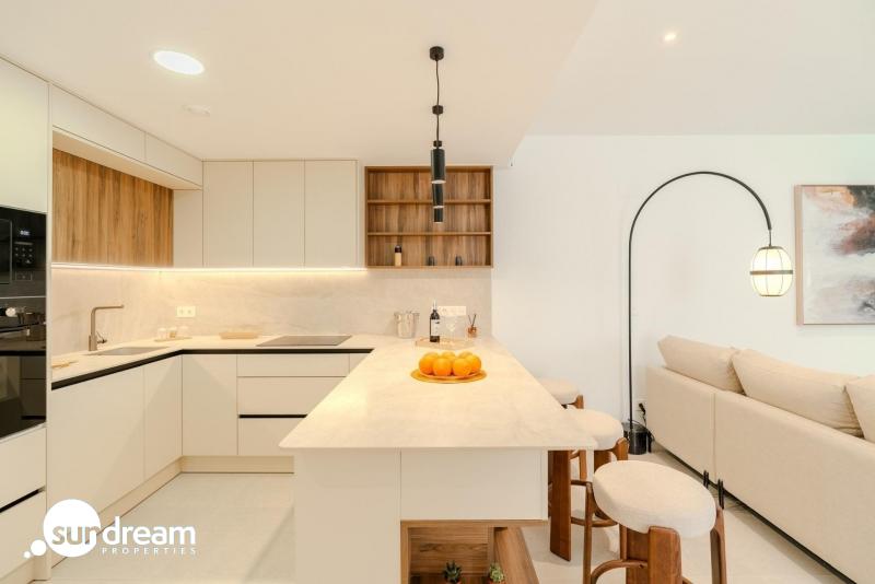 Chalet pareado en venta con piscina privada  en Los Alcázares