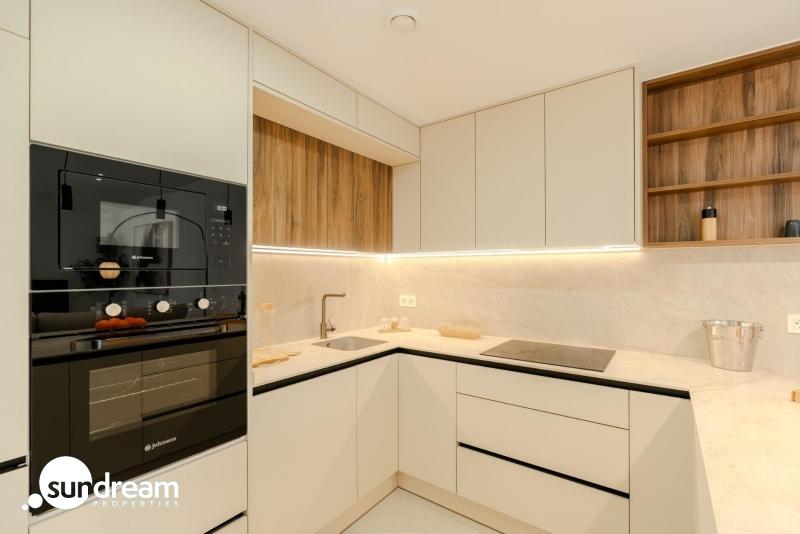 Chalet pareado en venta con piscina privada  en Los Alcázares