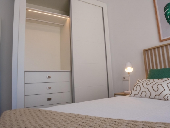 VILLA A LA VENTA CON PISCINA PRIVADA Y GARAJE  EN LOS ALCAZARES