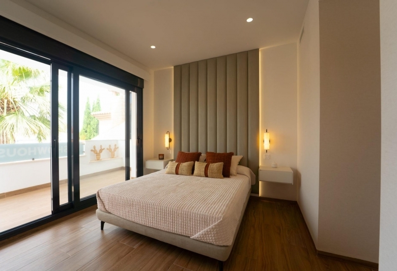 Chalet a la venta con piscina privada en San Pedro del Pinatar