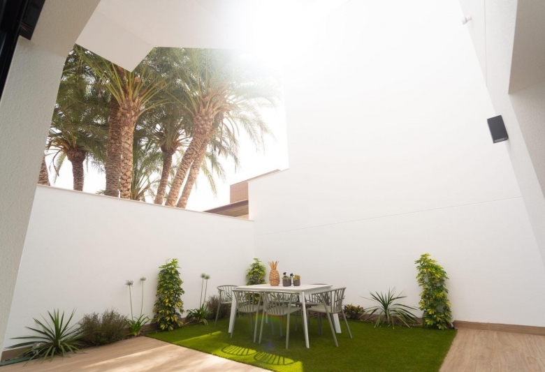 Chalet a la venta con piscina privada en San Pedro del Pinatar