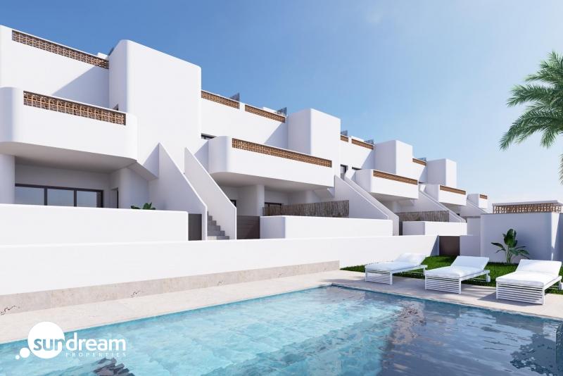 g_40018-17-1 Bungalow de planta alta con solarium privado a la venta en Dolores