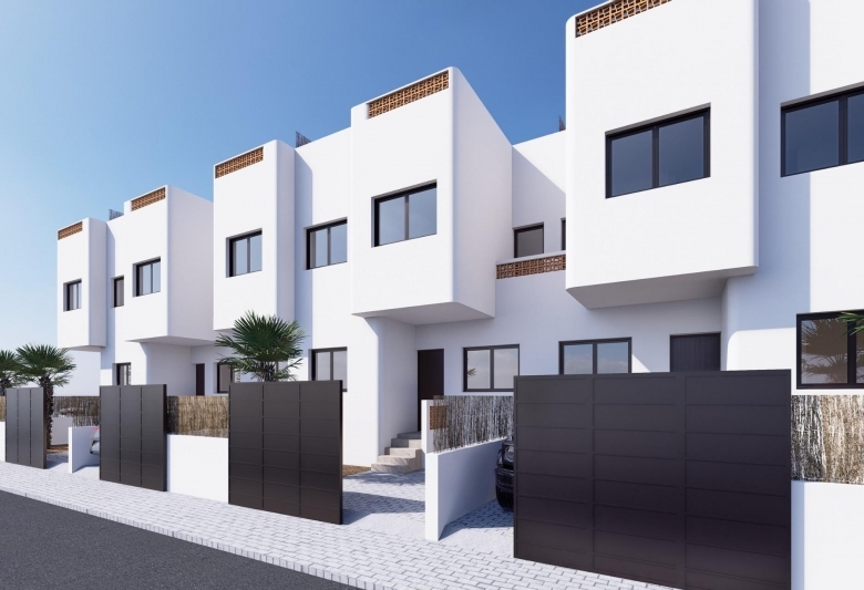 Bungalow de planta alta con solarium privado a la venta en Dolores