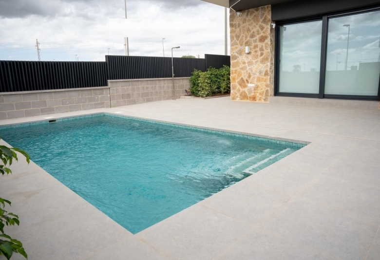 Chalet independiente en una sola planta con 3 dormitorios a la venta en Ciudad Quesada(Alicante)