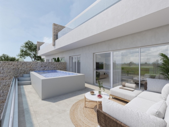 Adosado de 3 dormitorios con piscina privada a la venta en Pilar de la Horadada(Alicante)