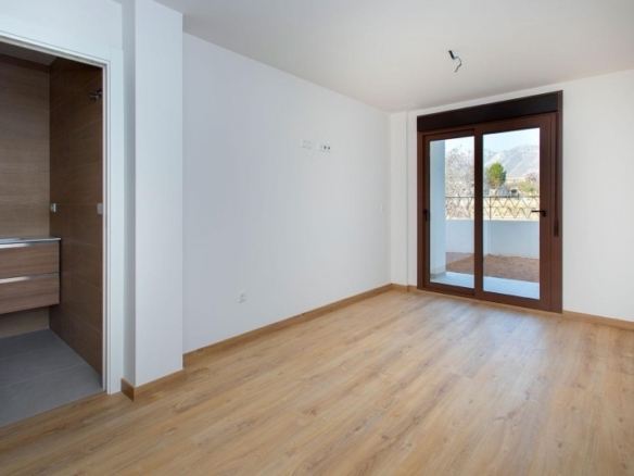 BUNGALOWS DE PLANTA BAJA Y ALTA DE NUEVA CONSTRUCCIÓN EN HONDON DE LAS NIEVES