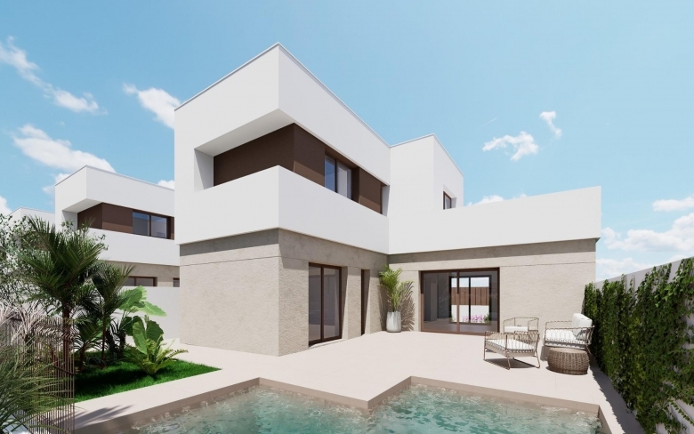 Villa de obra nueva en venta con piscina en Los Alcázares