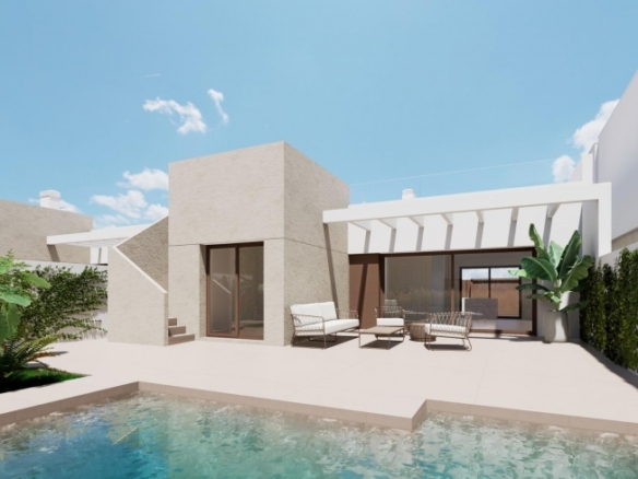 Villa obra nueva con piscina y garaje en Los Alcázares