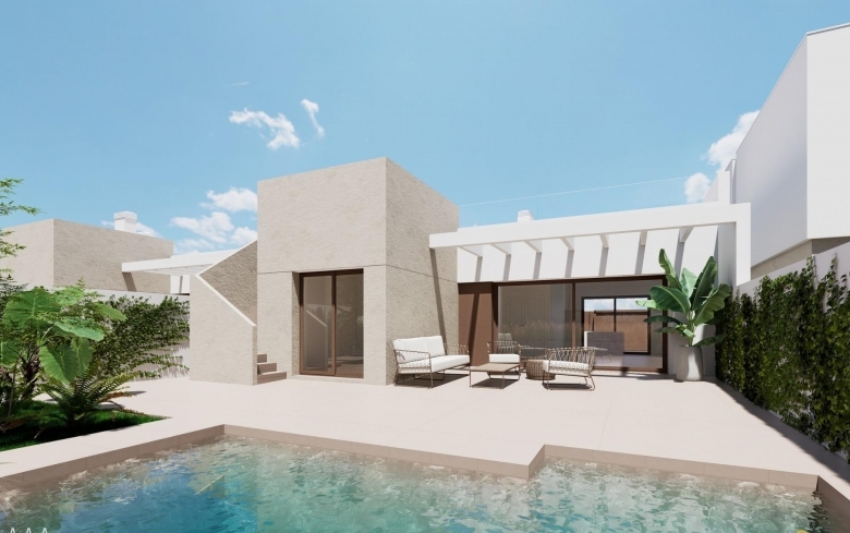 Villa obra nueva en venta con piscina en Los Alcazares