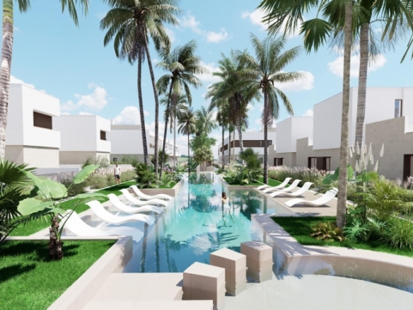 Villa obra nueva en venta con piscina en Los Alcazares
