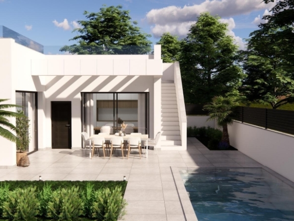 Villa en venta 3 dormitorios y piscina en Ciudad Quesada