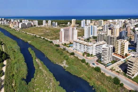 Ático en venta obra nueva con garaje en Guardamar