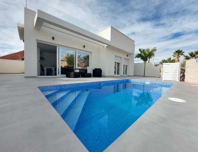 Villa en venta obra nueva La Herrada Los Montesinos