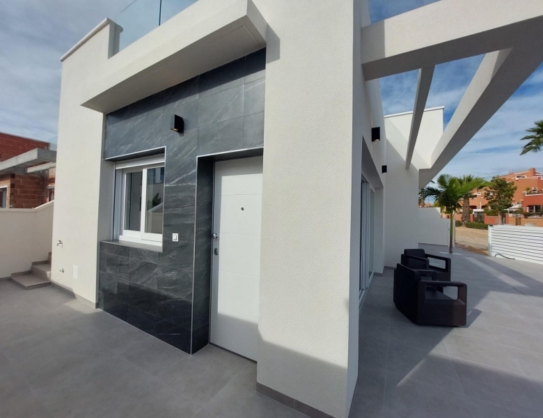 Villa en venta obra nueva La Herrada Los Montesinos