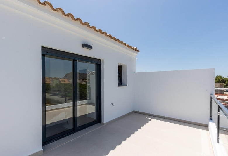 Casa adosada obra nueva en venta con piscina en Rafal