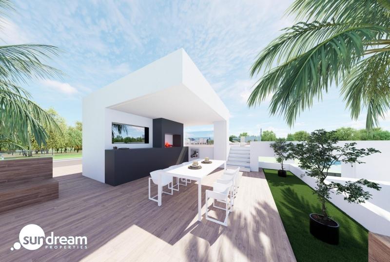 Villa obra nueva en venta con piscina en Los Alcázares