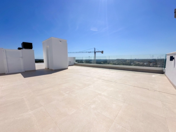 Ático en venta obra nueva en Golf Las Colinas Orihuela