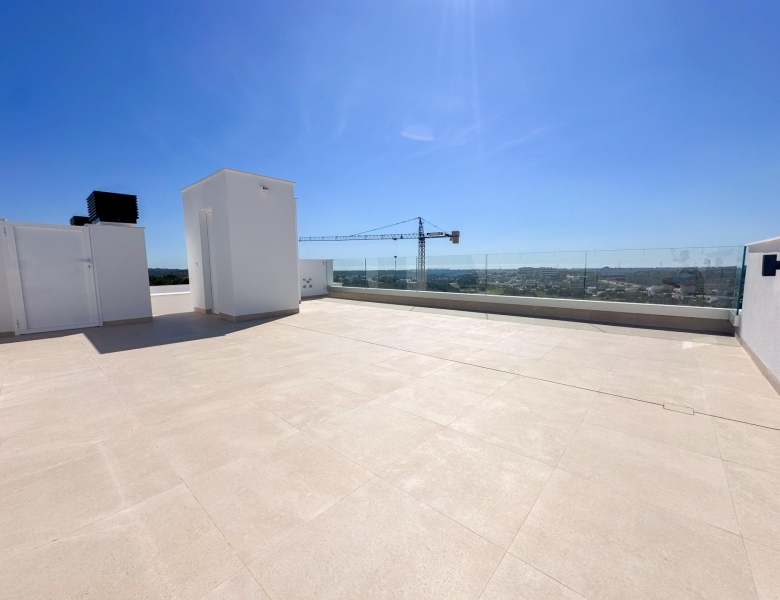 Ático en venta obra nueva en Golf Las Colinas Orihuela