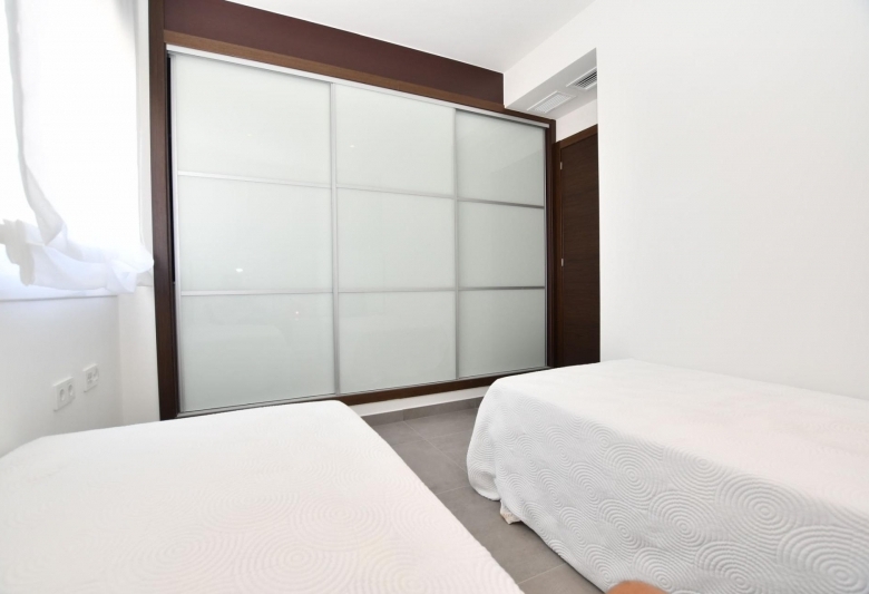 Bungalow en venta con garaje y piscina en San Miguel