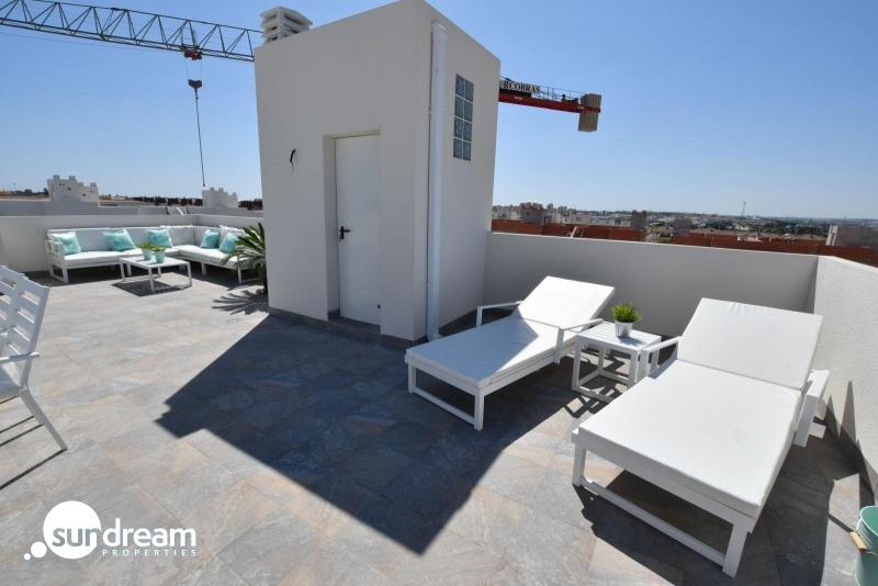 Bungalow en venta con garaje y piscina en San Miguel