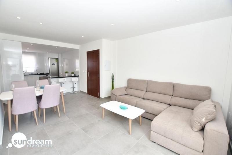 Bungalow en venta con garaje y piscina en San Miguel