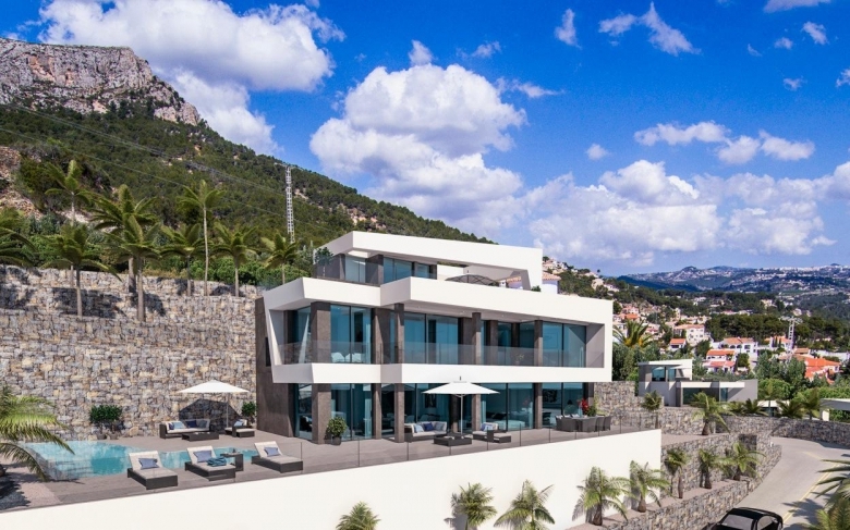 Villa en venta con piscina y vistas al mar en Calpe