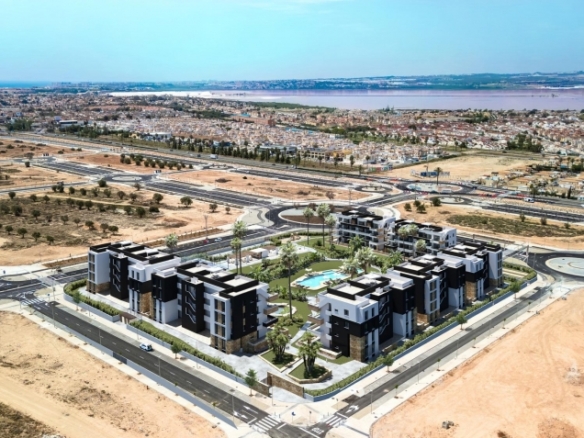 Ático en venta con garaje en La Siesta Torrevieja