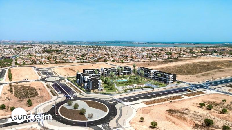 Ático en venta con garaje en La Siesta Torrevieja