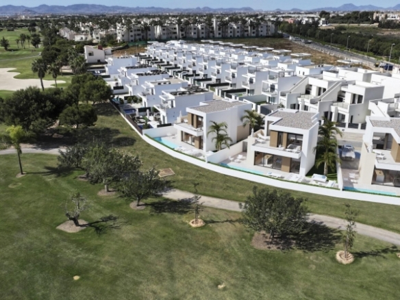 Villa en venta obra nueva en Roda Golf San Javier