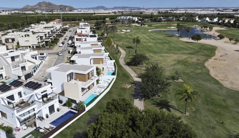 Villa en venta obra nueva en Roda Golf San Javier