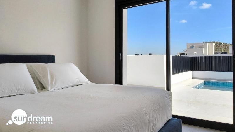 Villa en venta obra nueva con piscina Ciudad Quesada