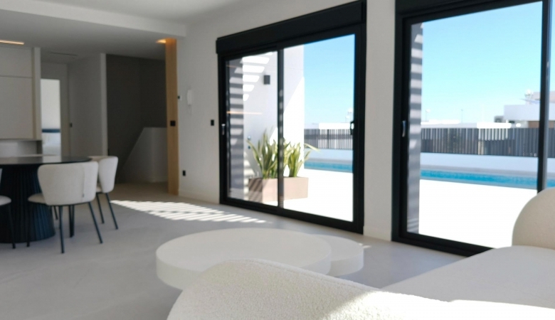 Villa en venta obra nueva con piscina Ciudad Quesada