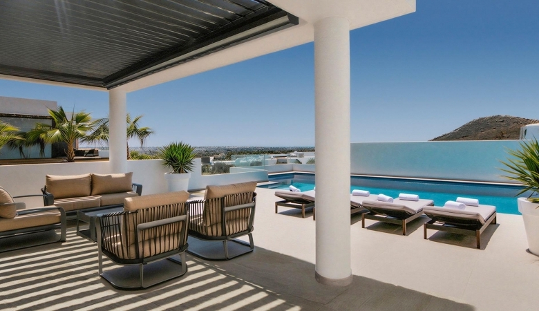 Villa en venta con piscina en Ciudad Quesada