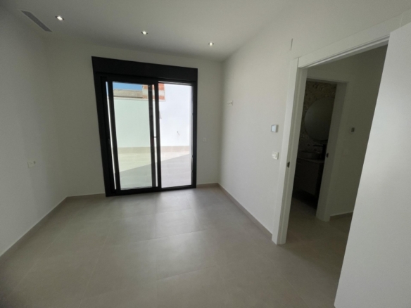 Villa de 3 dormitorios y piscina privada en venta en Las Heredades, Costa Blanca