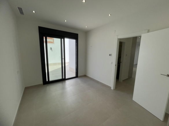 Villa de 3 dormitorios y piscina privada en venta en Las Heredades, Costa Blanca