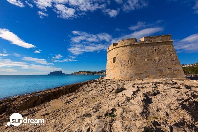 Villa de lujo obra nueva con piscina en Moraira
