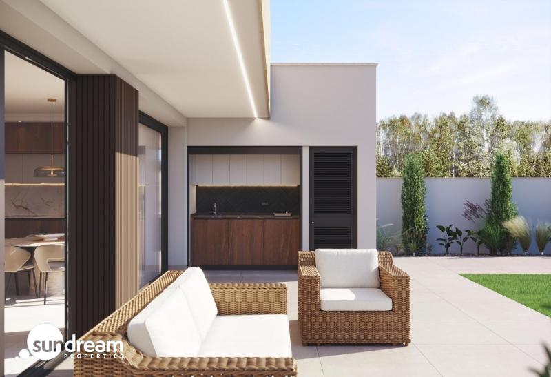 Villa de 3 dormitorios con piscina privada cerca de la playa en Santiago de la Ribera