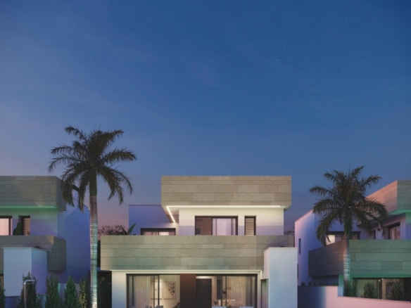 Villa de 3 dormitorios con piscina privada cerca de la playa en Santiago de la Ribera