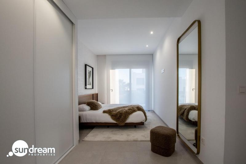 Apartamento de 2 dormitorios con vistas panorámicas al mar  a la venta en Finestrat