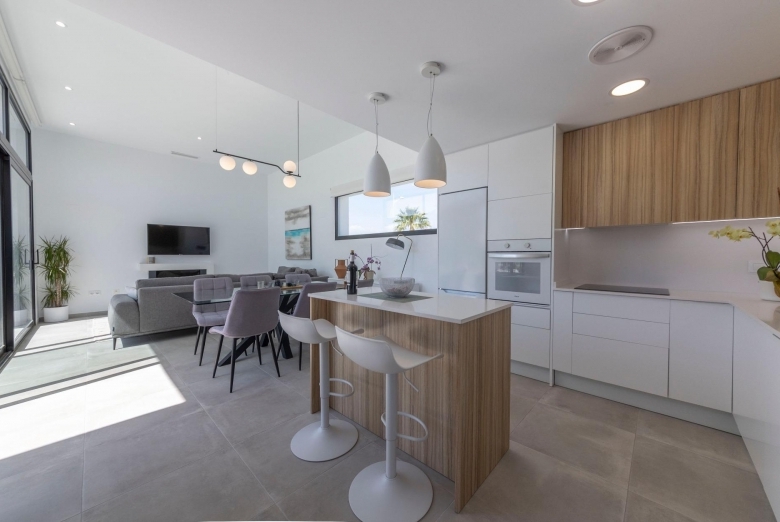Villa independiente con 3 dormitorios y piscina privada a  la venta en Calasparra(Murcia)